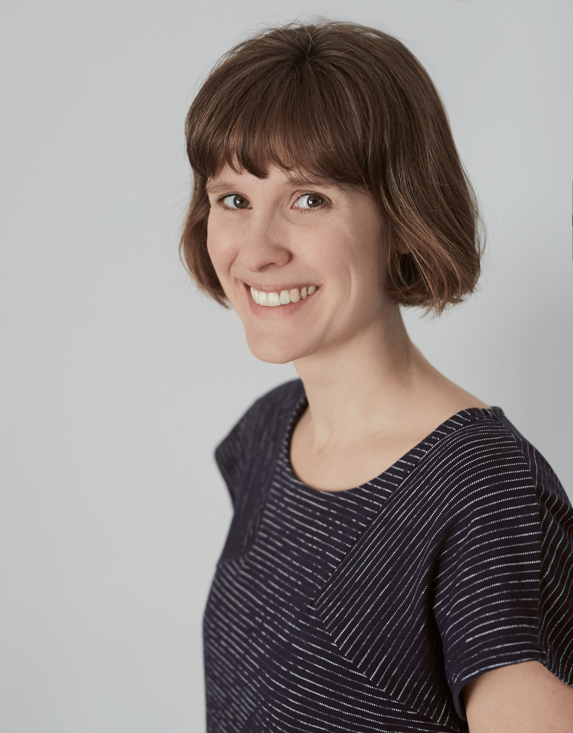  Julia Clark